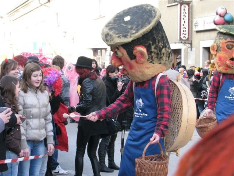 pust_v_ribnici__5_.jpg