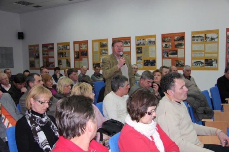 obrntiki_nm_febr_20110006_0001.jpg
