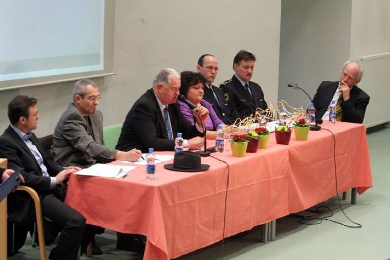 tribuna.jpg