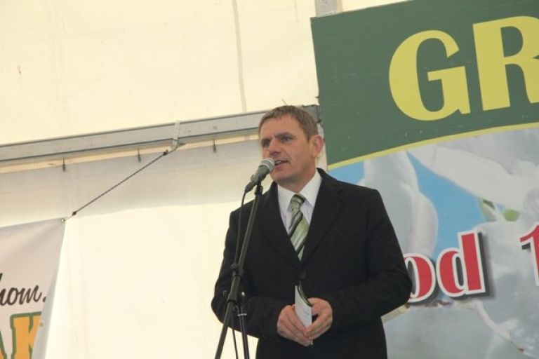 sejem_graben_2011_0208.jpg