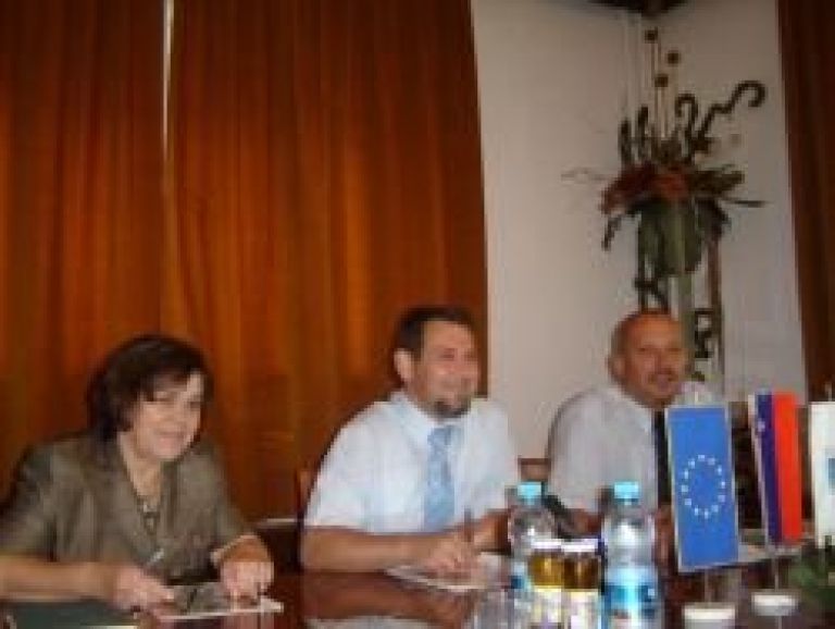 tiskovka_julij08.jpg