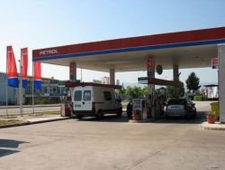 petrol_naslovna.jpg