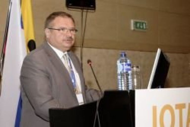 lopert_zares_br_4.jpg
