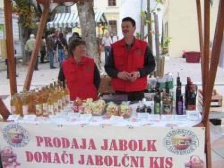 jabolko08_3.jpg