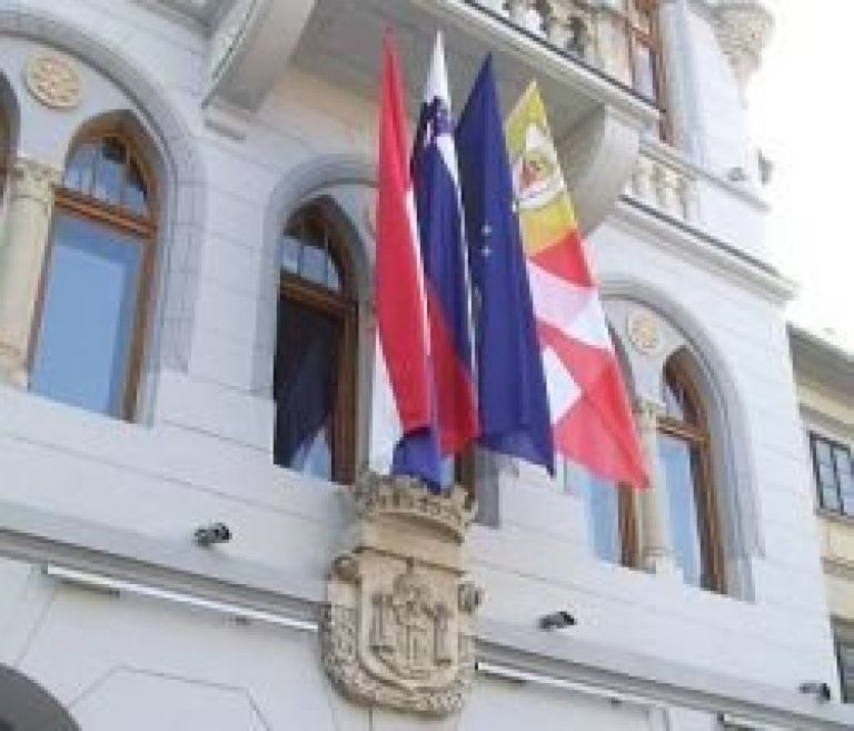 rotovz_pokonci_manjsa.jpg