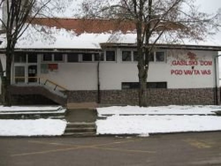 obcinska_stavba_pozimi.jpg