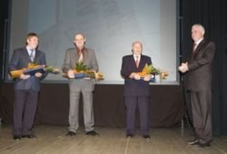 armat_proslava.jpg