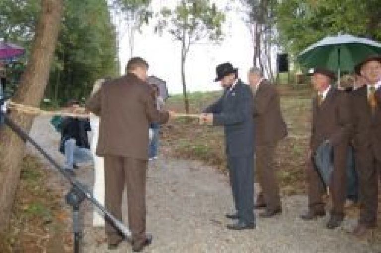 cebele3.jpg