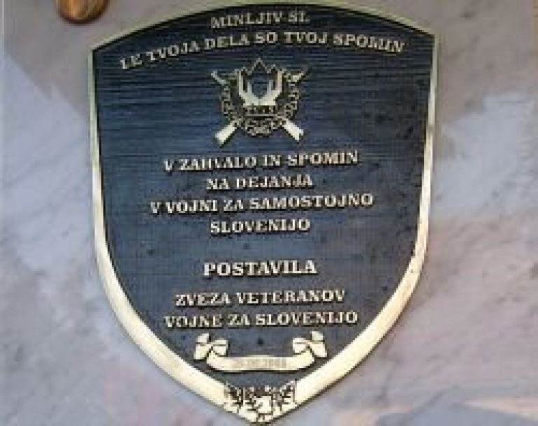 spominska_plosca4.jpg