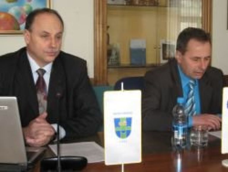 referendum_tiskovka1.jpg