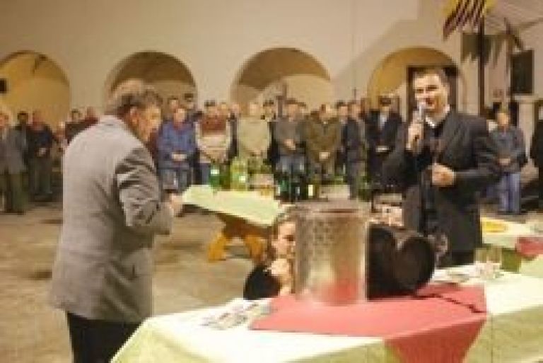 krsceno_je_bilo_poslankino_vino.jpg