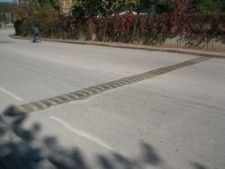 lezeci_policaj.jpg