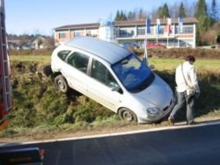 prometna_zaga_poganci_003.jpg
