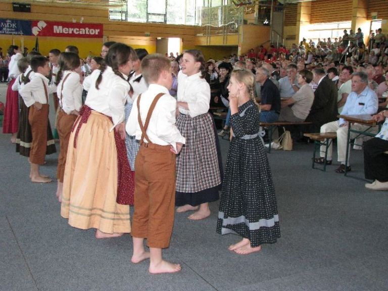 cebela76.jpg