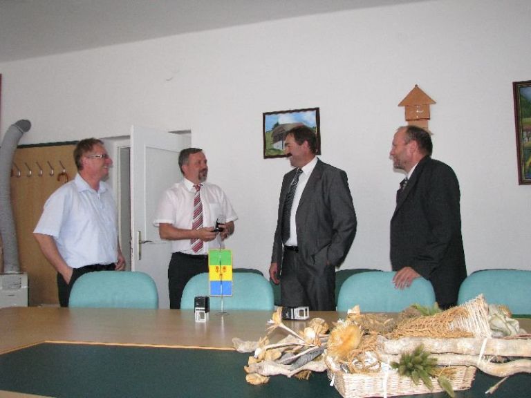 pogodba01.jpg