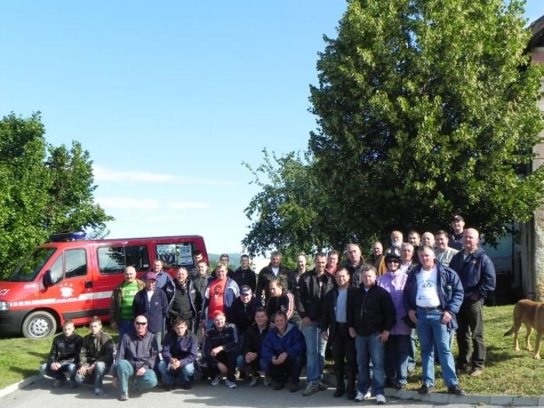mopedisti__pred_startom_2011__525_foto_zdravko_remar__15_.jpg