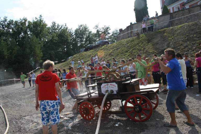 zmagovalna_ekipa_zetor_z_raginom.jpg