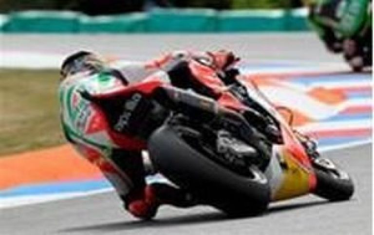 akrapovic.jpg