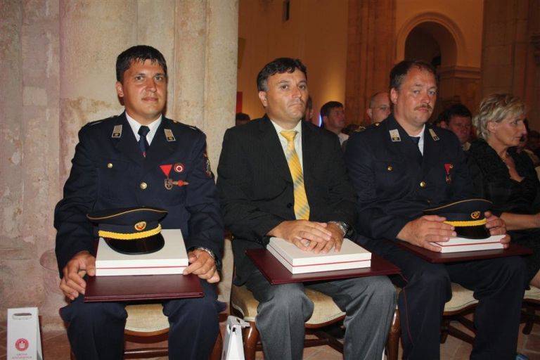 naslovn_drobnic_zagorc_n_simoncic.jpg