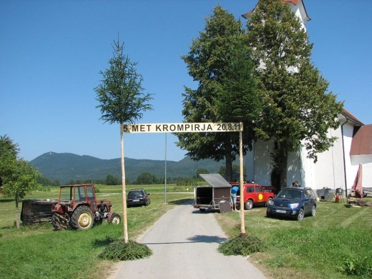 met_krompirja_2011_01.jpg