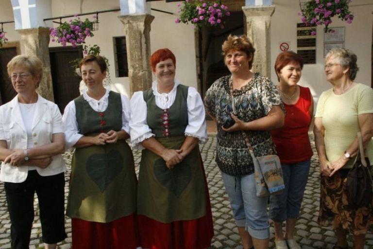 sevniske_kmetice_so_pogostile_kolegice_iz_ostalih_posavskih_krajev.jpg