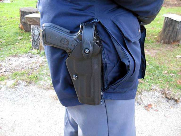 policija_revolver.jpg