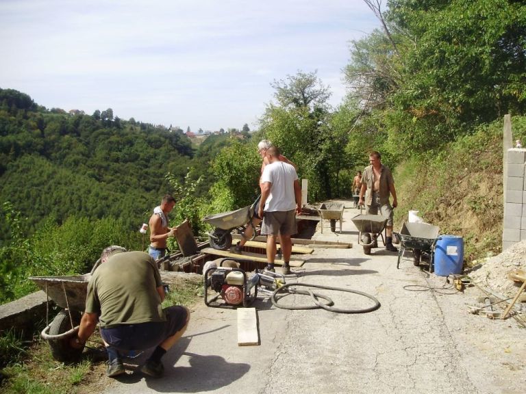 obnova_ceste_na_debencu_1.jpg