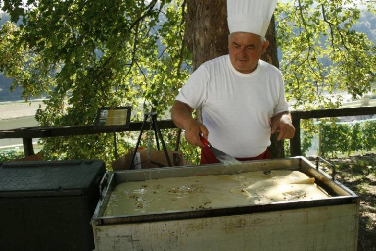 grajska_unikatna_trznica_v_sevnici001.jpg