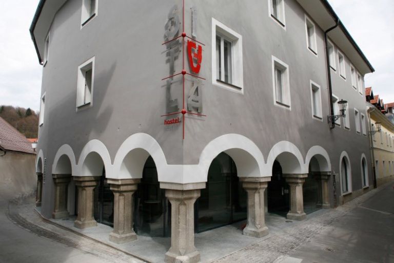 hostel_029.jpg