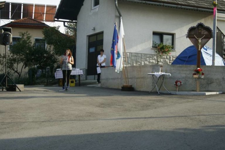 kaplja_vas_prisla_do_novega_asfalta001.jpg