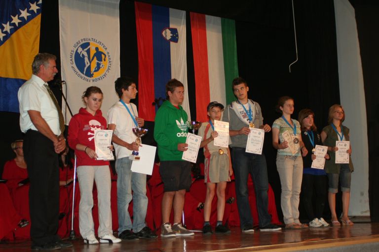 13_000.jpg