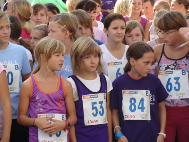klara_zak_ek__16___ajda_trbovc__53___zala_resnik__84__pred__tartom.jpg