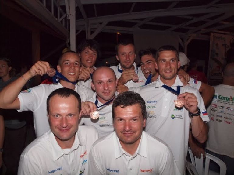 pa111607_000.jpg