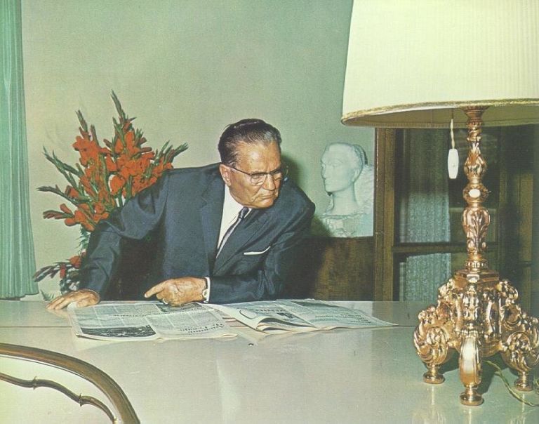 tito_casopis.jpg
