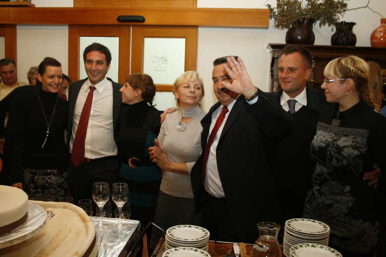 peter_deu_z_druzino_je_bil_uraviceno_preserne_volje.jpg