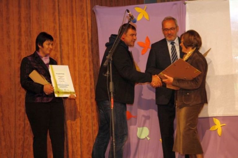 p_dobitniki_priznanj_ks_krmelj_2011.jpg