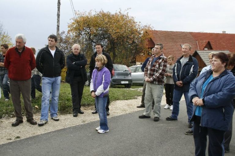 janez_rajgelj___prvi_z_leve_prispeval_kar_5000_evrov.jpg