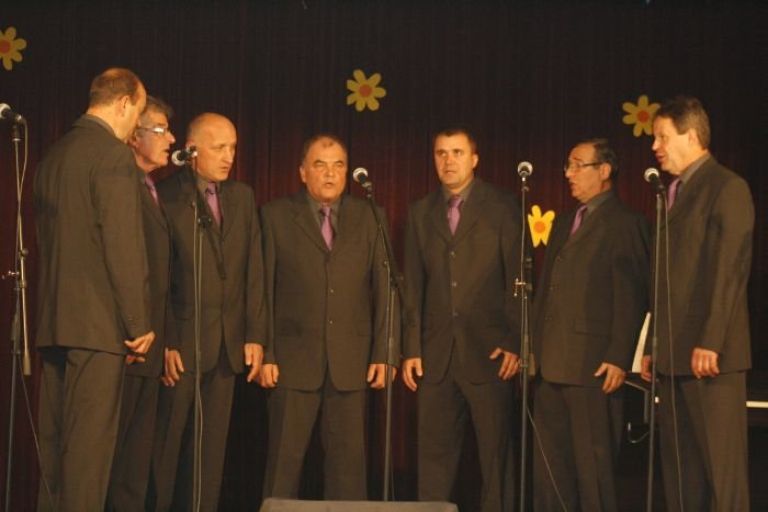 p_vokalna_skupina_lira_na_koncertu_v_sentjan__u.jpg