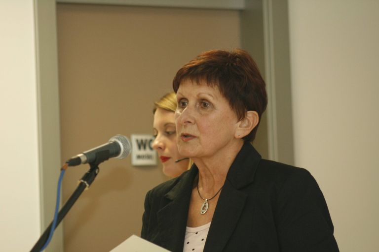 ana_dolin__ek_weiss__direktorica_lekarne.jpg