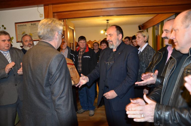 drago_kro_elj_izro_a_jo_etu_repov_u_spominsko_darilo.jpg