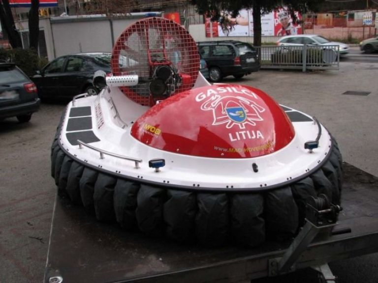 hovercraft1.jpg
