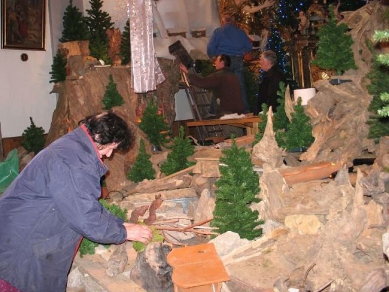 priprava_jaslic_v_stopicah_z_2010_irena_novak_.jpg