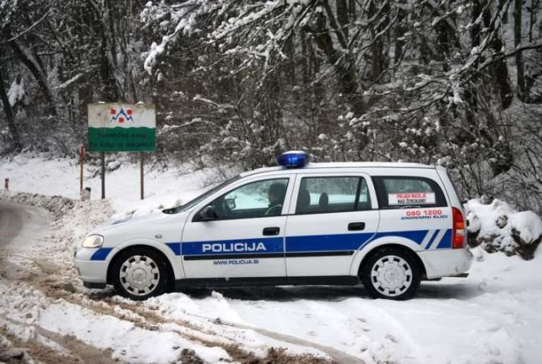 policija_zimska_am.jpg