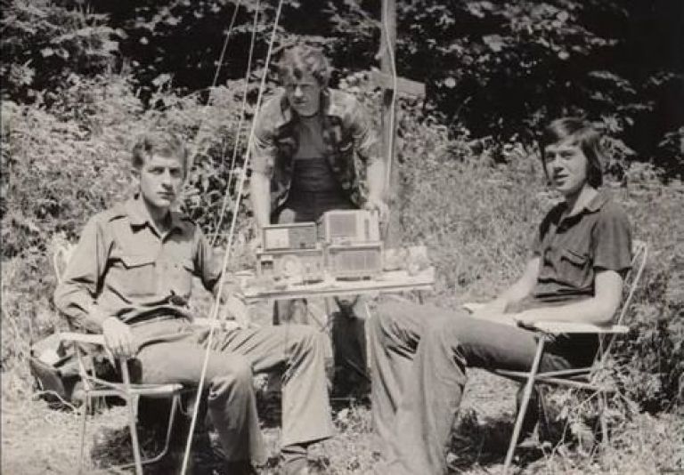 radio1.jpg
