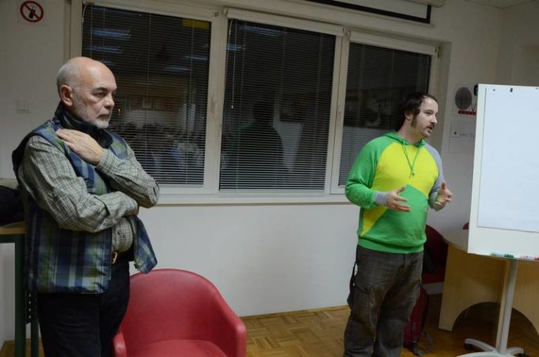 anton_komat_v_sevniski_knjiznici_001.jpg