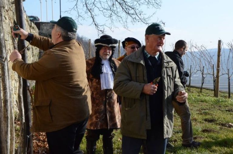 pa_podzupan_janez_kukec_in_ivan_pungercar_sta_opravila_rez_potomke_z_lenta.jpg
