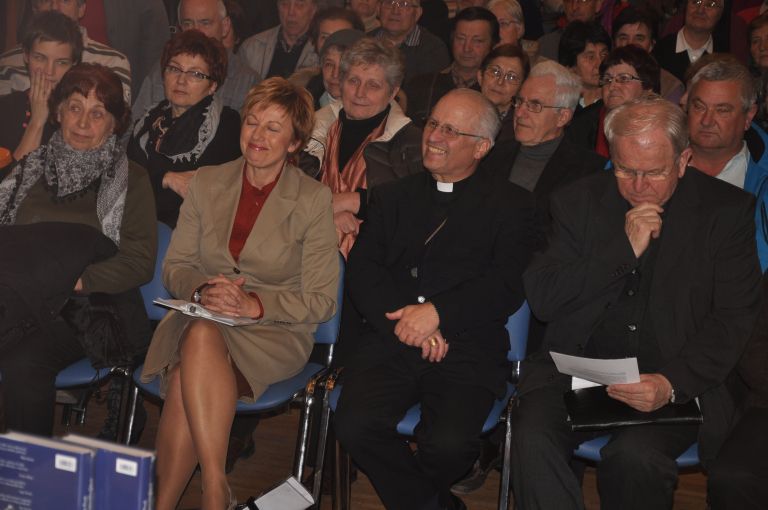 dr_rosvita_pesek27_1_12_001.jpg