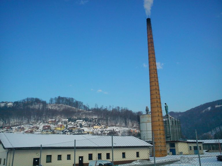 stako_se_je_kadilo_iz__dimnika_kopitarne_vceraj_dopoldne__jpg.jpg