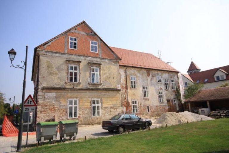 slom_kov_center_41.jpg