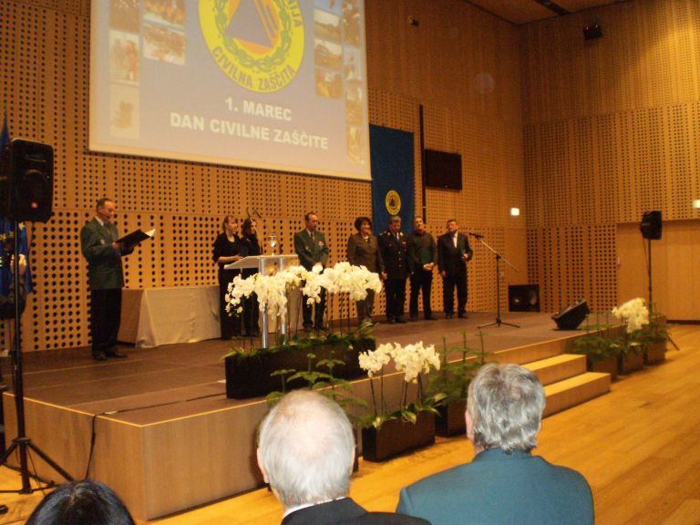 p3011269_000.jpg